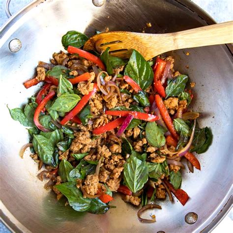 17-delicious-easy-thai-basil-recipes-to-try-in-2023 image