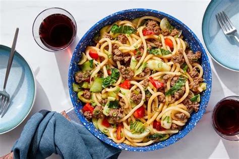 one-pan-beef-udon-noodle-stir-fry-blue-apron image