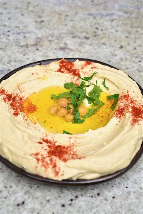 best-hummus-recipe-soft-and-fluffy image