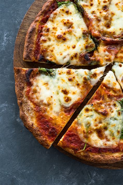 20-minute-keto-pizza-gimme-delicious image
