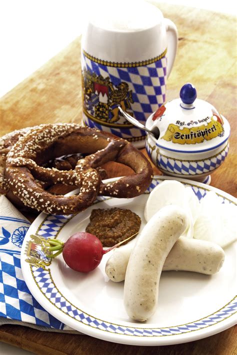 what-to-eat-at-oktoberfest-tripsavvy image