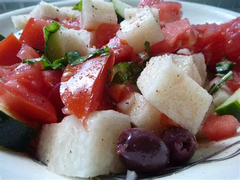 simple-salad-tomato-jicama-and-cucumber-nina image