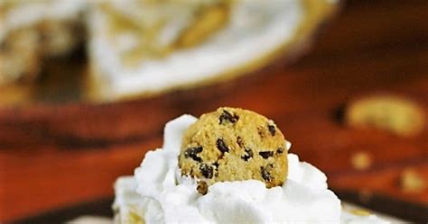 no-bake-chocolate-chip-cookie-pie-made-with-chips image