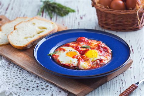 uova-alla-contadina-baked-eggs-in-tomato-sauce image