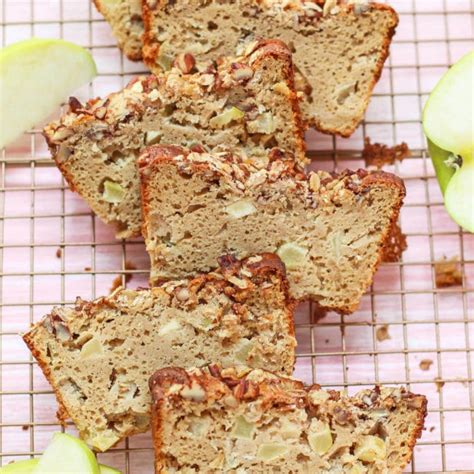 healthy-apple-pie-bread-with-oatmeal-streusel image