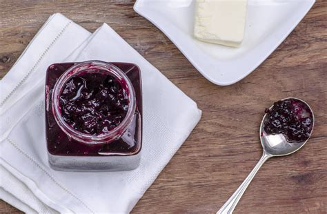 traditional-blackberry-jelly-recipe-the image