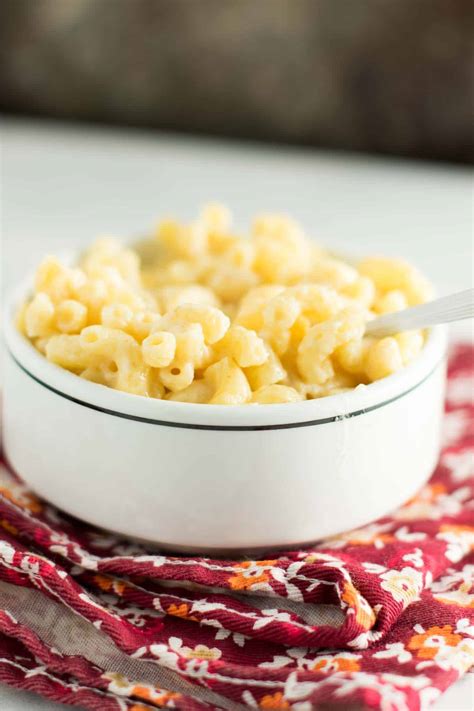 sharp-cheddar-mac-and-cheese-recipe-build-your-bite image