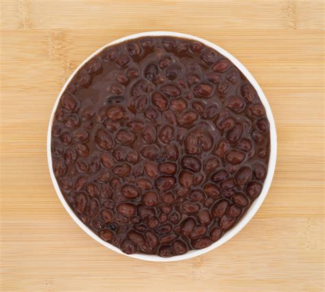 bobby-flays-honey-rum-baked-black-beans-manuka image