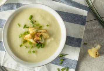 cheesy-slow-cooker-cauliflower-soup image