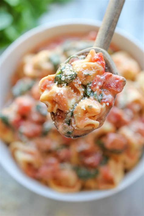 spinach-tomato-tortellini-damn-delicious image