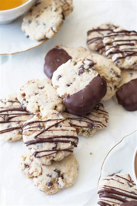 chocolate-chip-pecan-shortbread-cookies image