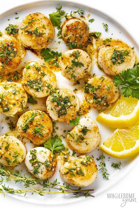 pan-seared-scallops-recipe-with-garlic image