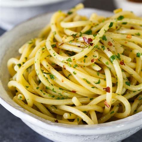 fried-garlic-and-red-pepper-olive-oil-pasta-pasta image