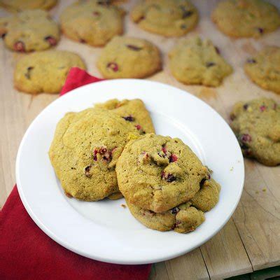 pumpkin-cranberry-cookies-libbys-baking-and image