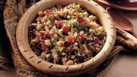tabbouleh-with-garbanzo-beans image