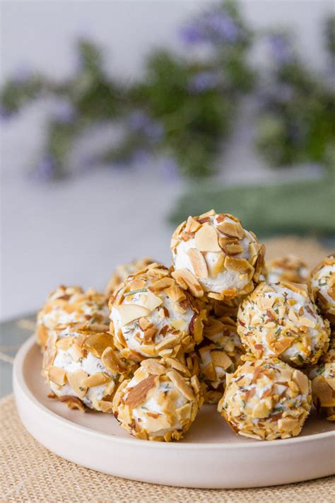pepper-jelly-cheese-balls-life-currents-appetizers image