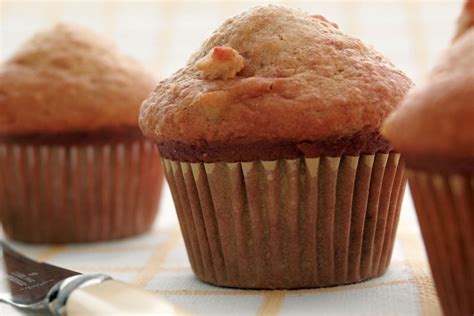 apple-spice-muffins-canadian-goodness image