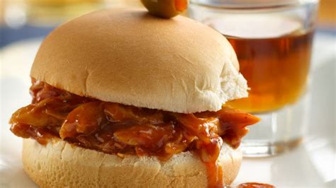 whiskey-and-beer-bbq-chicken-sliders image