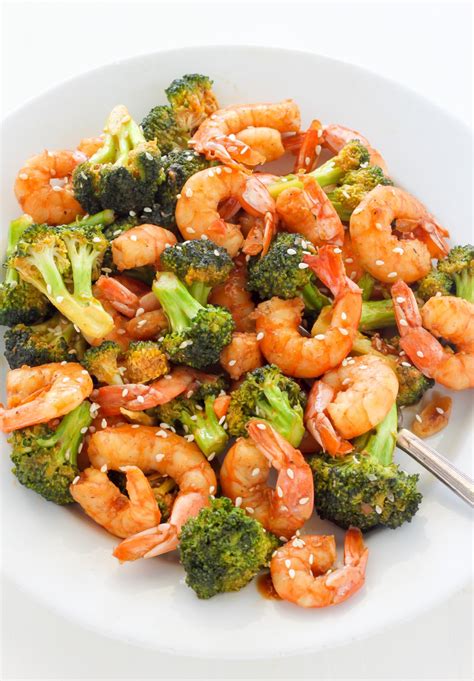 20-minute-skinny-sriracha-shrimp-and-broccoli-baker image