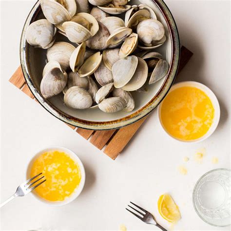 steamed-littleneck-clams-recipe-food-wine image