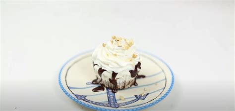 warm-double-chocolate-brownie-cakes image