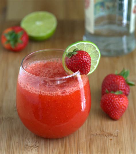 blended-strawberry-daiquiri-with-fresh-strawberries image