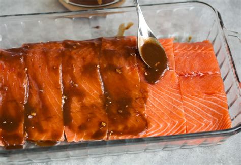 5-ingredient-marinated-grilled-salmon image