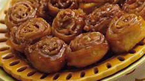 petite-caramel-pecan-rolls-recipe-pillsburycom image