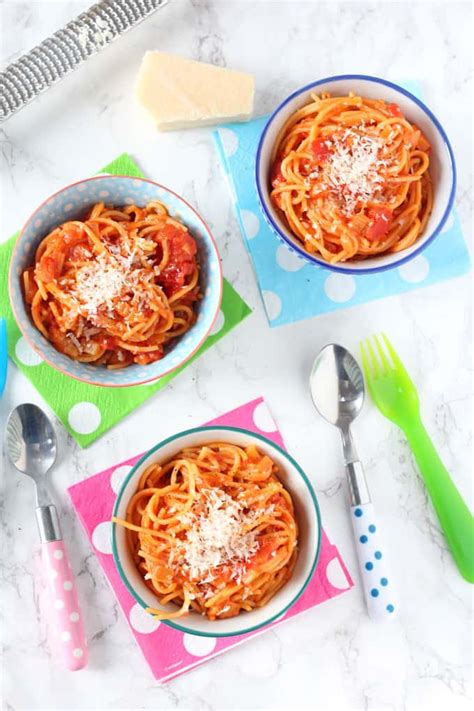 simple-tomato-spaghetti-for-kids-my-fussy-eater image