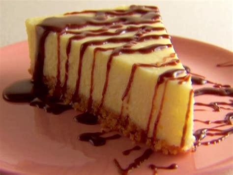 mascarpone-cheesecake-with-almond-crust image