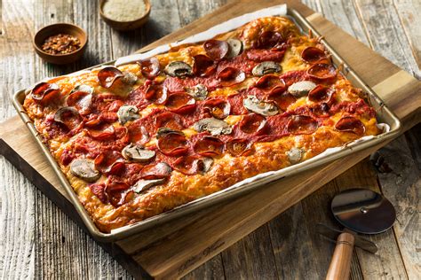 detroit-style-pizza-traditional-pizza-from-detroit image