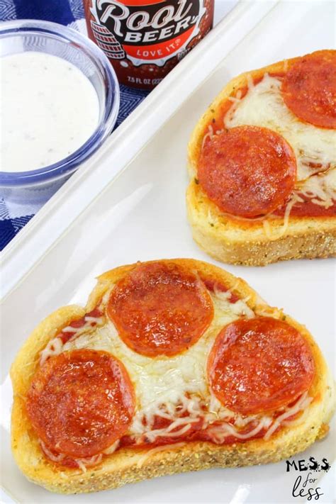 easy-garlic-bread-pizza-mess-for-less image
