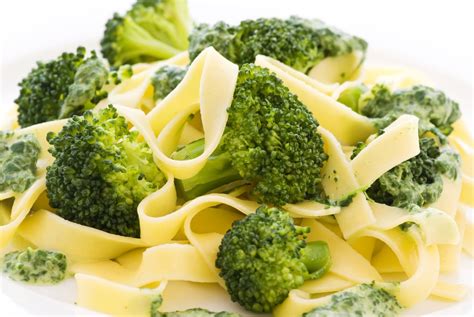 broccoli-noodle-kugel-easy-broccoli-kugel-jamie-geller image
