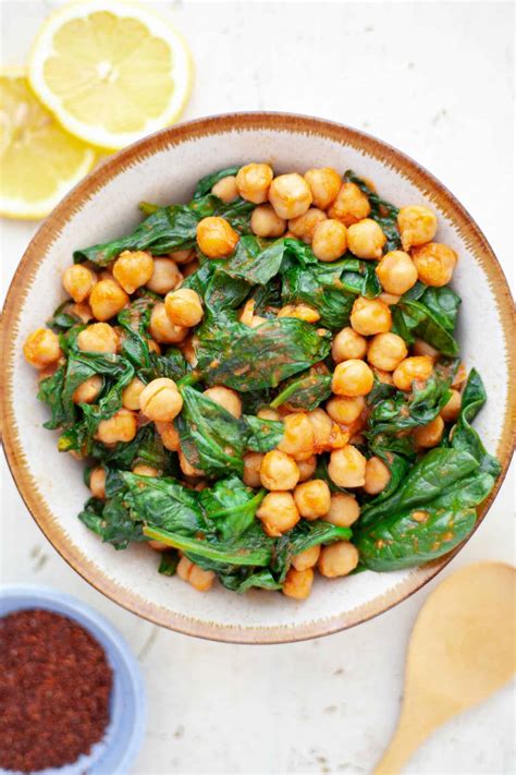 chickpeas-and-spinach-recipe-kitchen-skip image