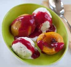 peach-melba-recipe-history-the-nibble-webzine image