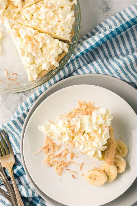 old-fashioned-banana-cream-pie-valeries-kitchen image