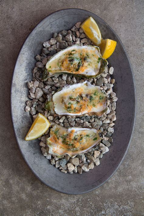 grilled-parmesan-oysters-sippitysup image