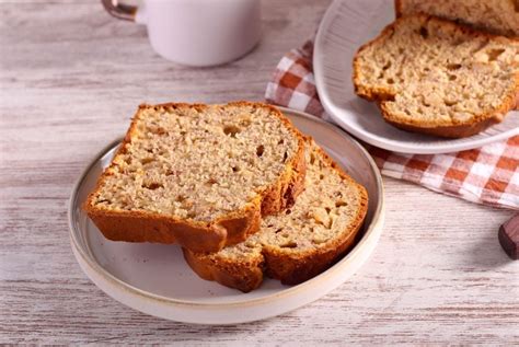5-easy-tips-to-make-banana-bread-fluffy-baking-kneads image