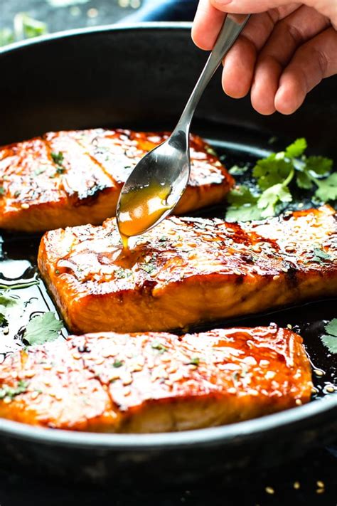 honey-sriracha-glazed-salmon-low-carb-dinner image