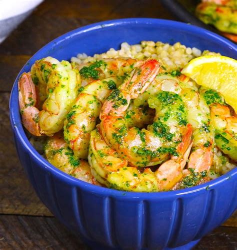 garlic-butter-shrimp-with-parsley-tipbuzz image