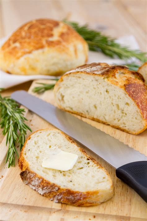 no-knead-parmesan-rosemary-bread-life-currents image