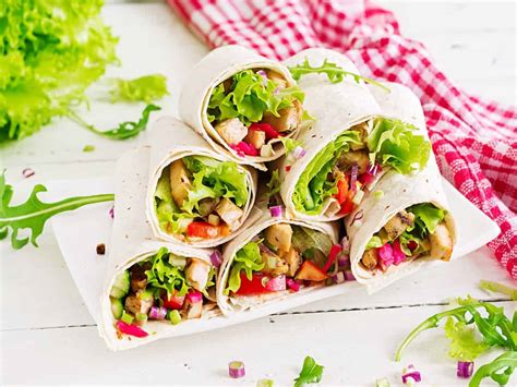 20-easy-wrap-recipes-best-boat-food-ideas-for-summer image