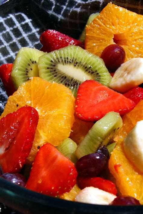 sugar-free-fresh-fruit-salad-vegan-recipe-bowl image