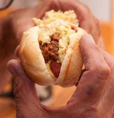 how-to-make-classic-west-virginia-slaw-dog image