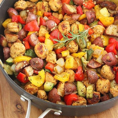 summer-vegetable-sausage-and-potato-skillet-the image