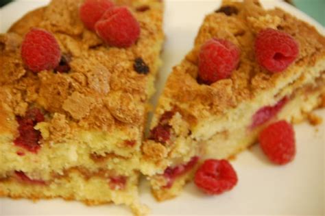 raspberry-and-amaretti-cake-pennys image
