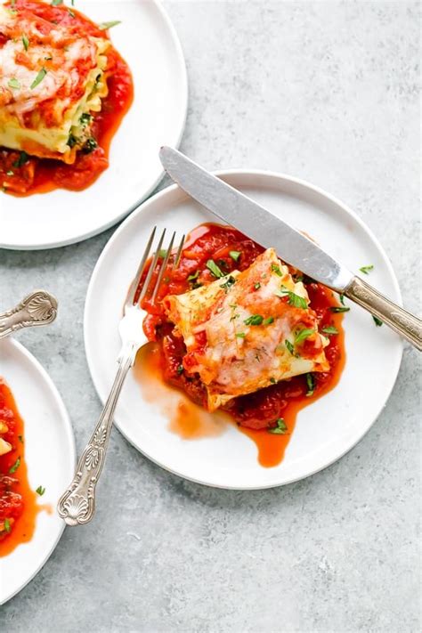 spinach-lasagna-roll-ups-skinnytaste image