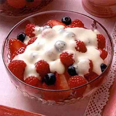 luscious-berries-with-custard-sauce-recipe-land image