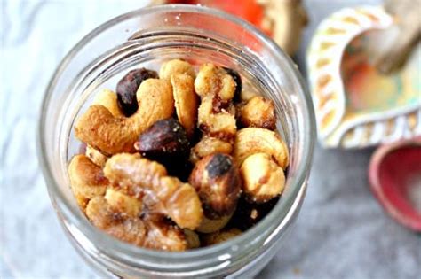 dinner-gift-sweet-and-spicy-curried-nuts image