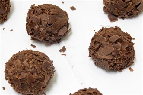 homemade-milk-chocolate-truffles image
